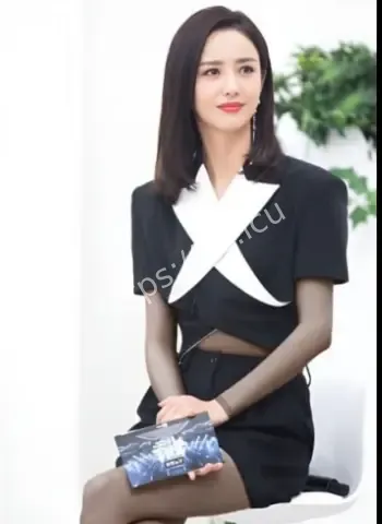 佟丽娅获泼天富贵